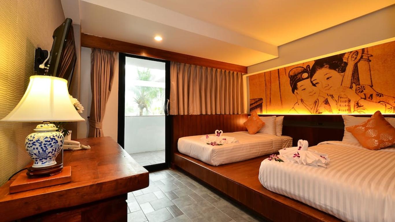 Lap Roi Karon Beachfront