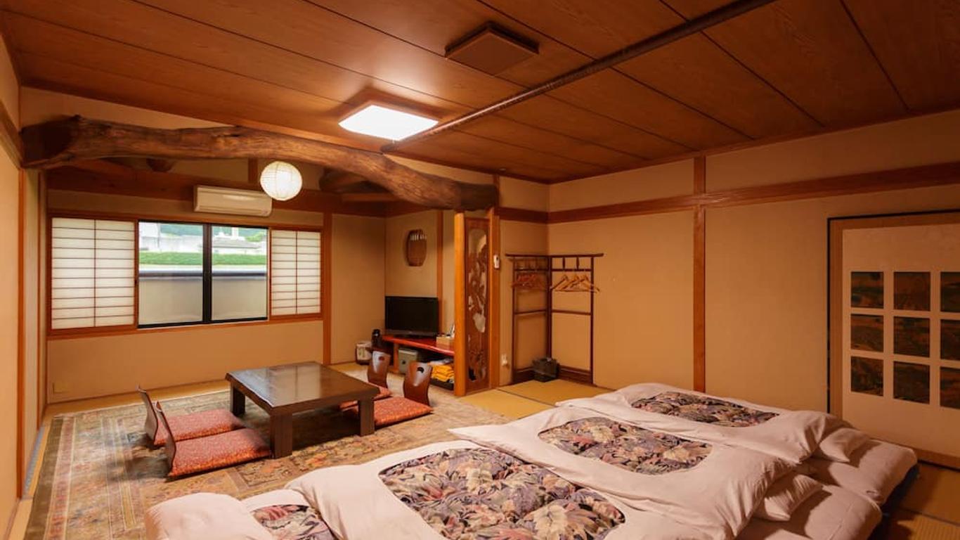 Yufuin Ryokan Nogiku