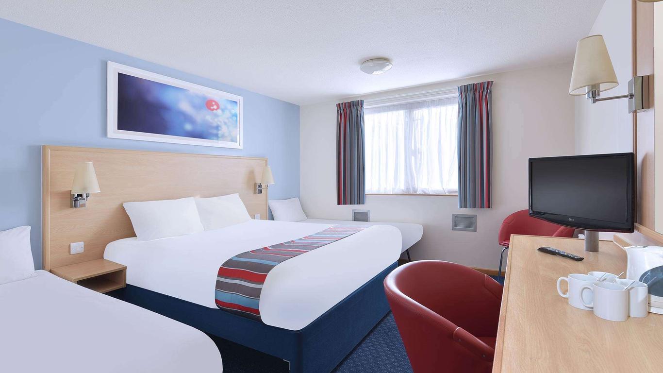 Travelodge Perth Broxden Junction