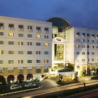 Surabaya Suites Hotel Powered by Archipelago