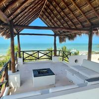 La Puerta Azul Beachfront - Adults Only