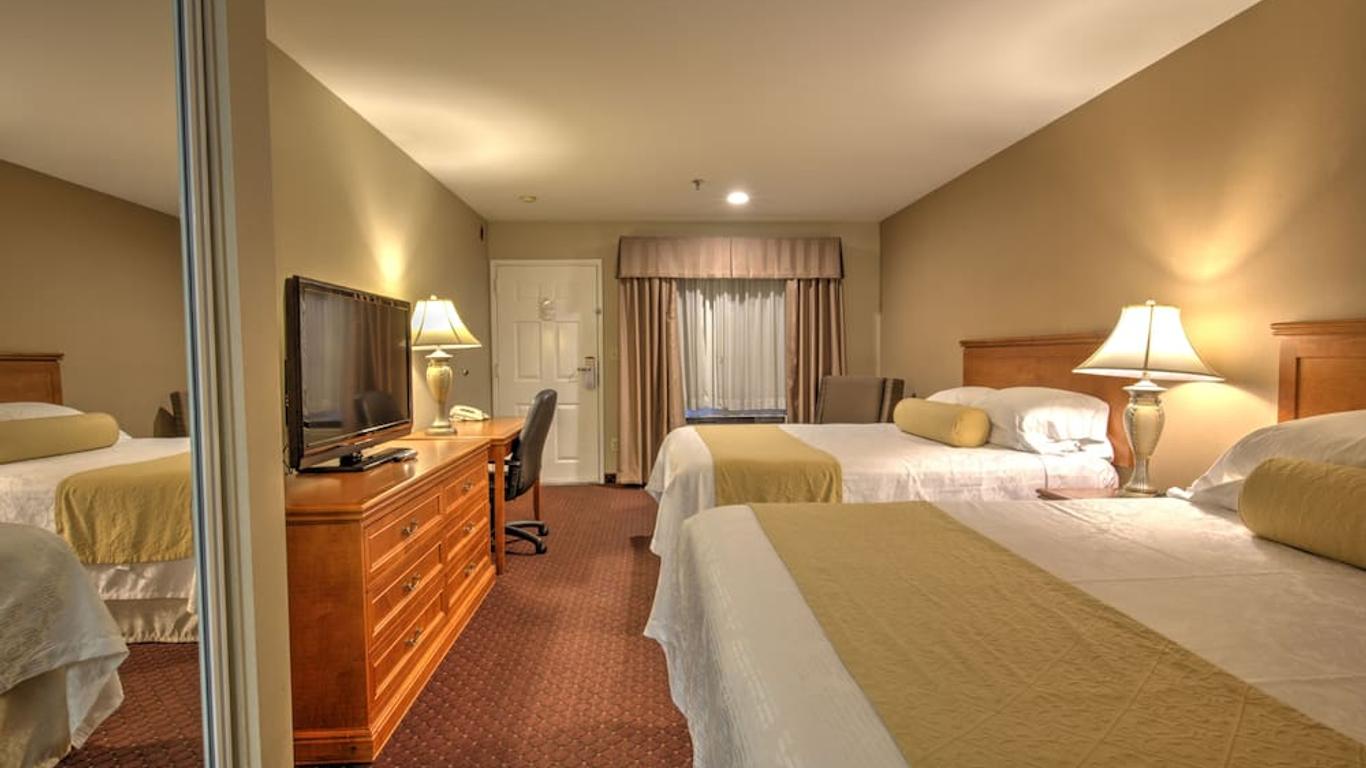 Burbank Inn and Suites