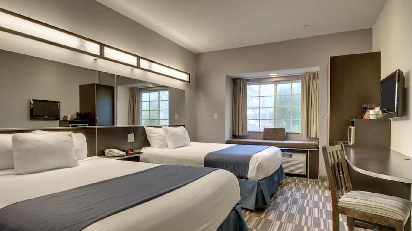 Microtel Inn & Suites by Wyndham Tuscaloosa Near University