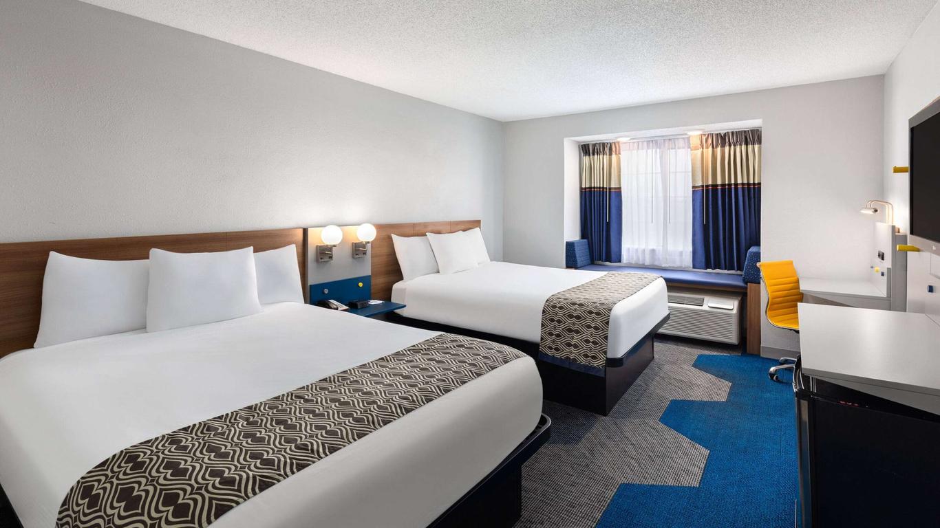 Microtel Inn & Suites by Wyndham Bowling Green