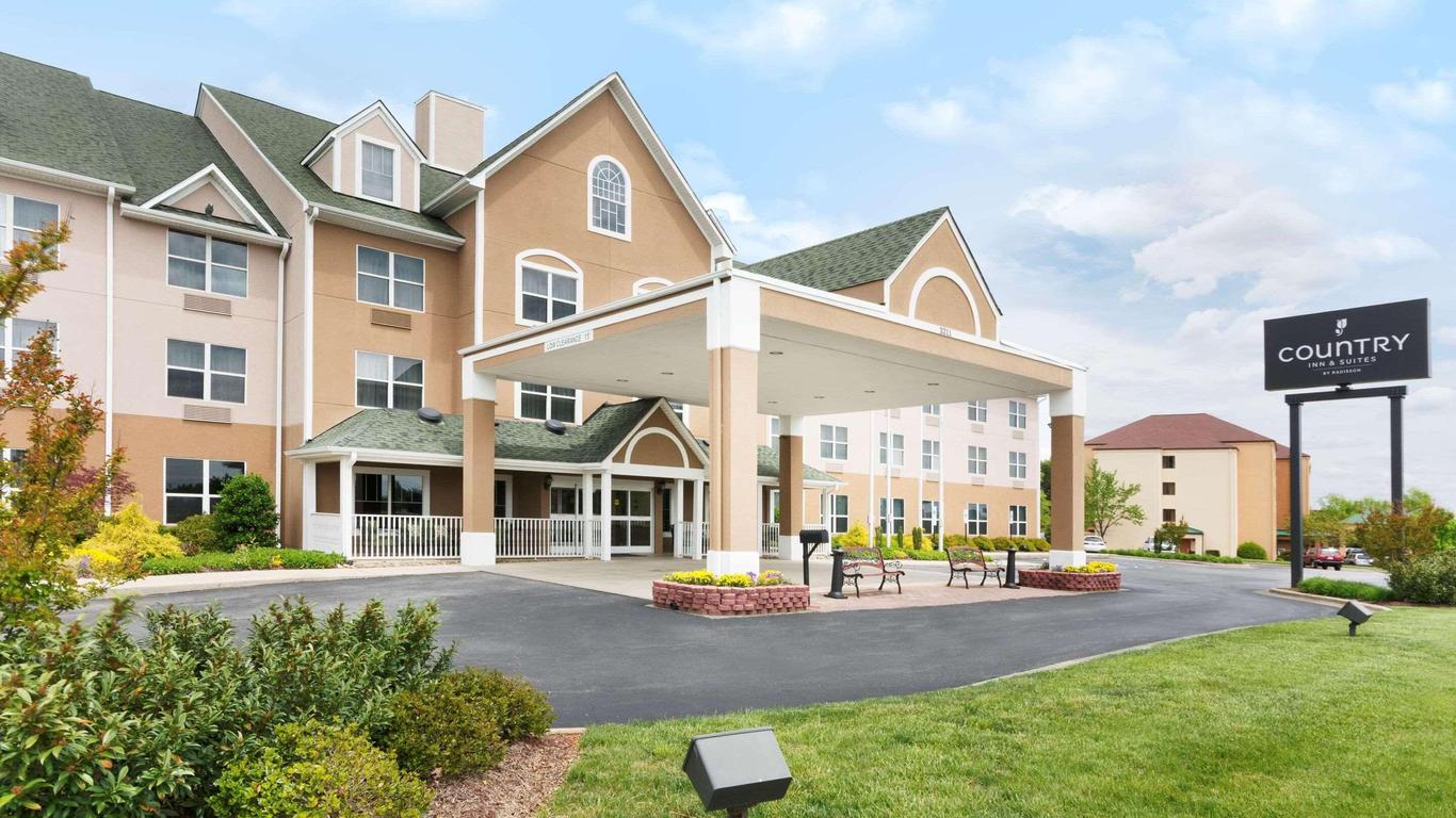 Country Inn & Suites by Radisson, Burlington, NC